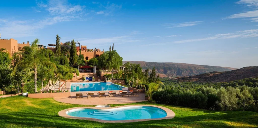kasbah-tamadot-kids-swimming-pool-morocco